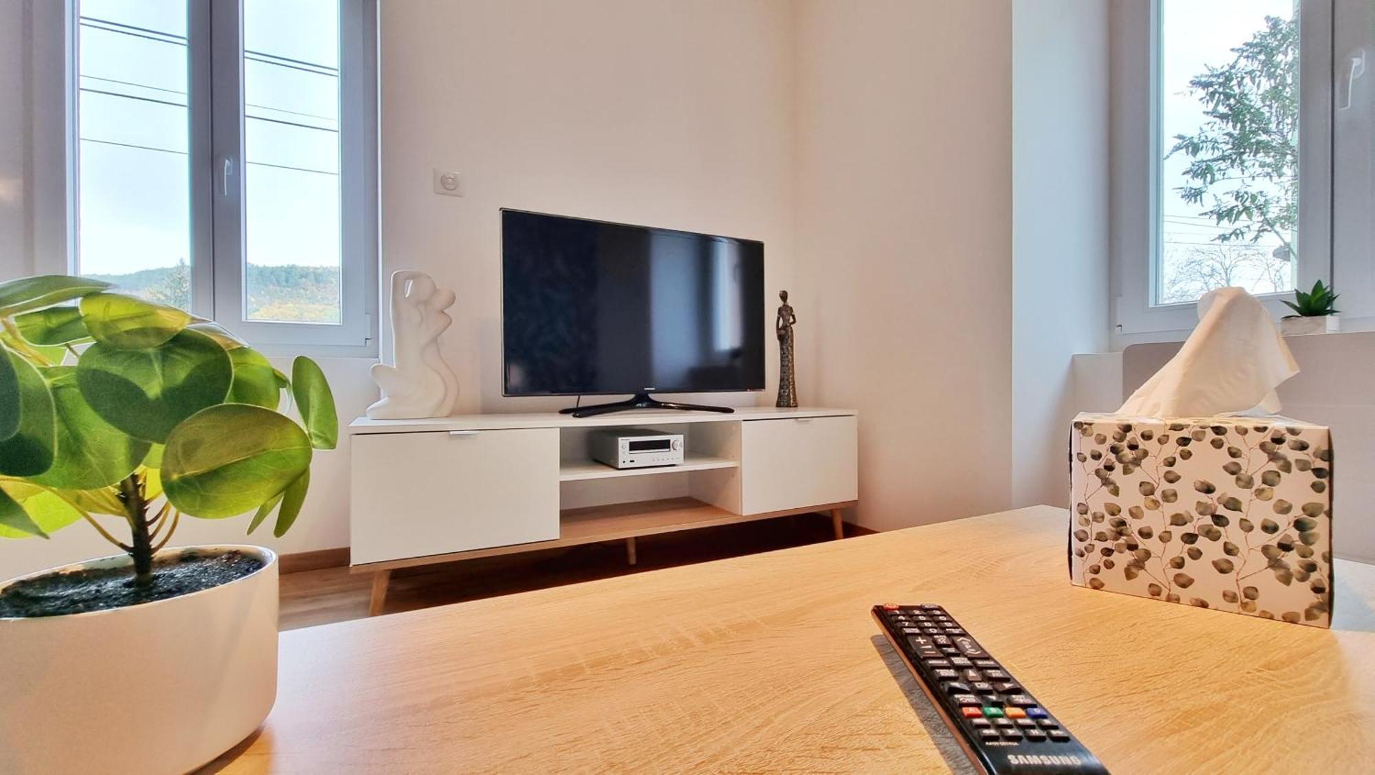 La Buhl Verte - Chic Et Moderne - Calme - Fibre - Relax Bnb Esterno foto
